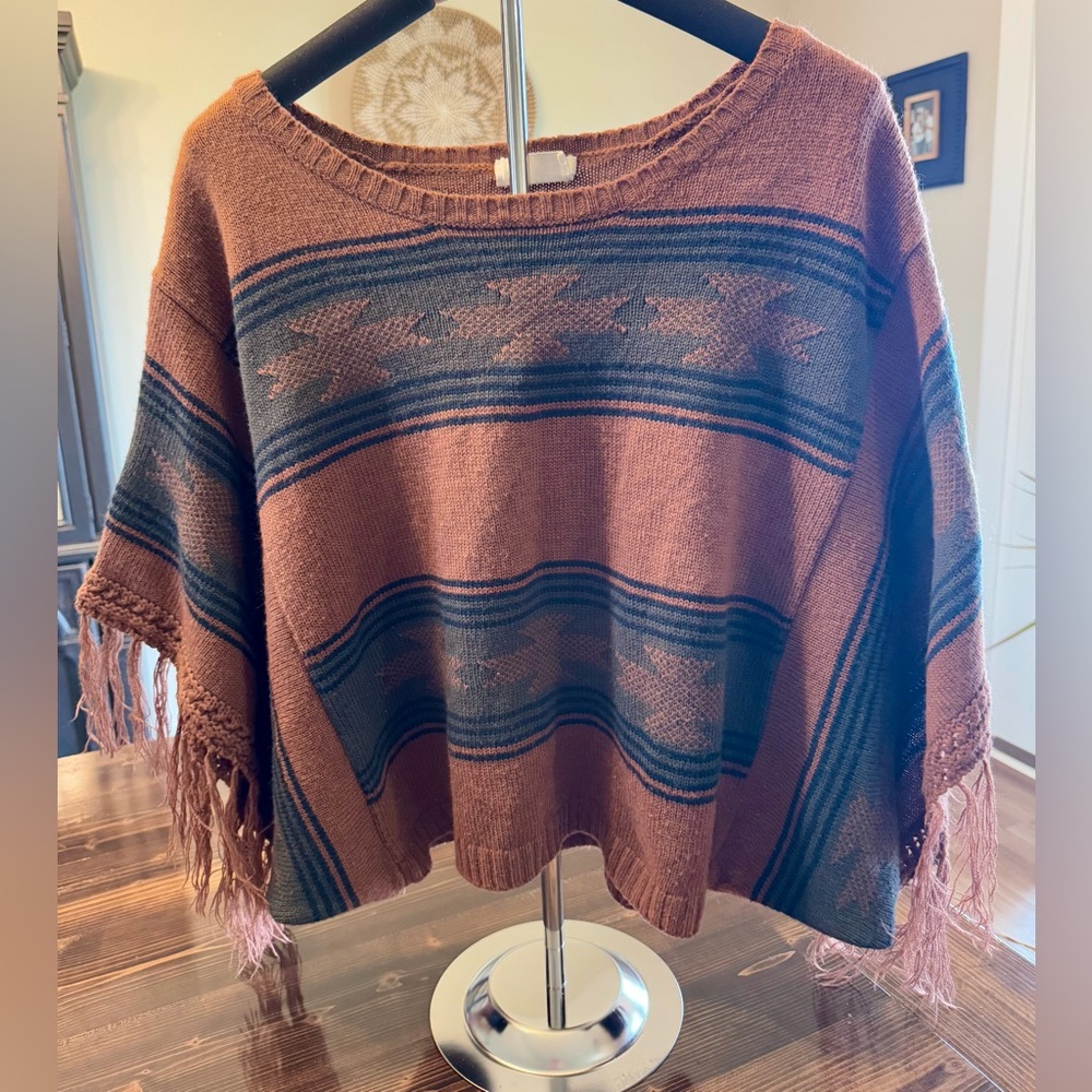 Lush Women’s Brown and Green Southwestern‎ Aztec Fringed Poncho Sweater M/L